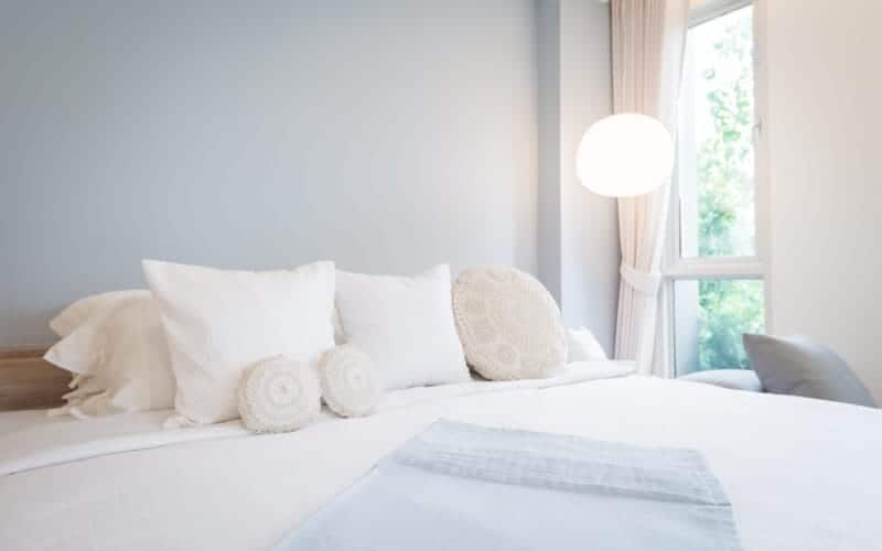 Bed,And,Pillow,Set,With,Bed,Runner Bed,And,Pillow,Set,With,Bed,Runner